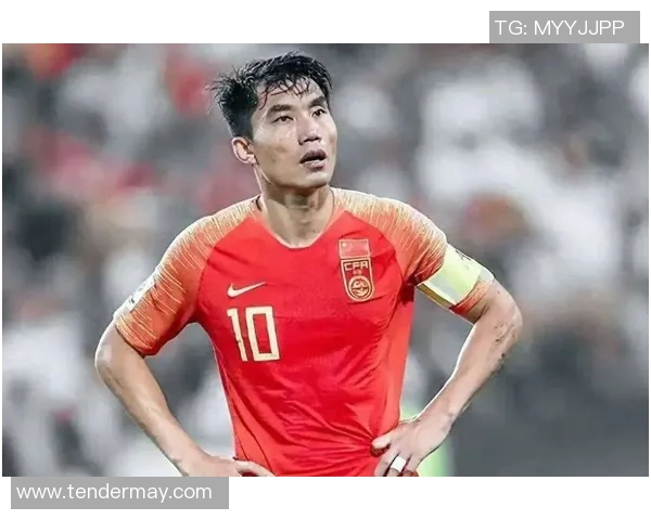 国足缺席的足球明星们如何在国际舞台上闪耀光芒